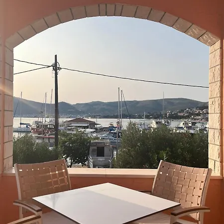 By The Sea Okrug Gornji - Ciovo - 25222 Apartment *