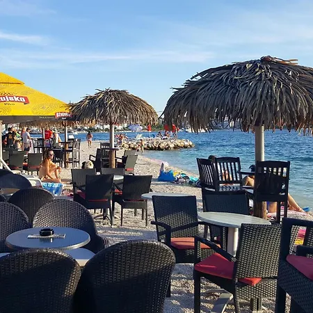 Apartment By The Sea Okrug Gornji - Ciovo - 25222 *