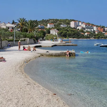 Apartment By The Sea Okrug Gornji - Ciovo - 25222