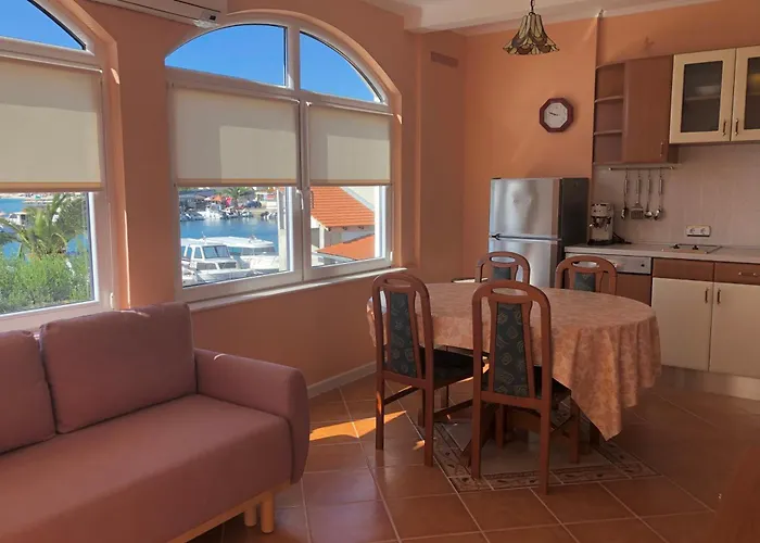 Apartment By The Sea Okrug Gornji - Ciovo - 25222 Trogir